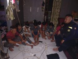 Cegah Gangguan Kamtibmas, Bripka Fitra Tertibkan Remaja Nongkrong di Malam Hari