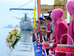 Polda Sulsel Gelar Upacara Tabur Bunga di Laut Peringati Hari Bhayangkara ke-79 Tahun 2025