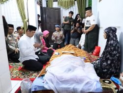 Kapolrestabes Makassar Melayat ke Rumah Duka Almarhum Aipda Hamdi Dharma Wira Waskita