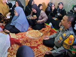 Polisi Bontoala Tunjukkan Empati, Melayat Warga Binaan yang Berduka