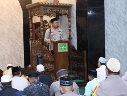 Wakapolrestabes Makassar Imbau Warga Awasi Anak di Era Digital Saat Safari Subuh