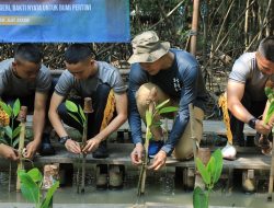 Taruna Bhayangkara Hijaukan Negeri Lewat Aksi Penanaman 100 Pohon Bakau di Jakarta Utara