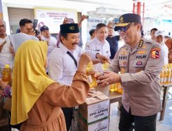 Bantu Tekan Inflasi, Polri Gelar Pasar Murah di Malang