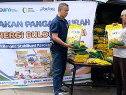 Beras Murah Diserbu Warga, Polsek Biringkanaya Habiskan 600 Sak dalam Waktu Singkat
