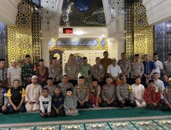 Kapolrestabes Makassar Laksanakan Safari Subuh dan Sampaikan Pesan Kamtibmas di Masjid Al Hijrah Bontoloe