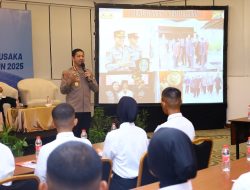 Kapolrestabes Makassar Beri Pembekalan Revolusi Mental untuk Paskibraka Kota 2025