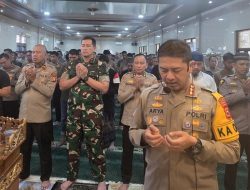 Kapolrestabes Makassar Pimpin Sholat Ghaib untuk Korban Unjuk Rasa dan Kebakaran Kantor DPRD