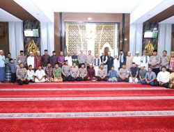 Kapolrestabes Makassar Ajak Warga Bijak Bermedia Sosial Saat Safari Subuh