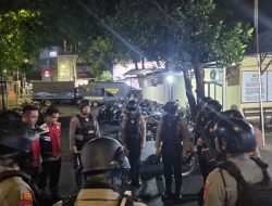 Personil Samapta Polrestabes Makassar Patroli Cegah Gangguan Kamtibmas di Tengah Malam