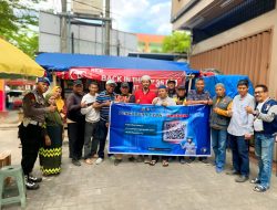 Propam Polsek Panakkukang Pasang Spanduk dan Stiker Pengaduan Cepat Propam Polri