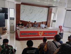 Kapolsek Tamalate Tekankan Deteksi Dini Kerawanan dalam Rakor Tripika Kesiapan Pemilihan RT/RW