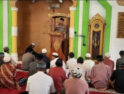 Kapolsek Tamalate Laksanakan Safari Jumat, Pererat Silaturahmi dengan Masyarakat Barombong