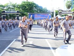 Penuh Semangat, Personel Polrestabes Makassar Ikuti Olahraga Bersama