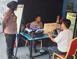Kapolsek Panakkukang Tinjau Pos Pelayanan Operasi Lilin 2025 di Jalan Boulevard