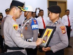 Kapolrestabes Makassar Pimpin Upacara PTDH Personel Polri yang Mangkir Lebih 500 Hari