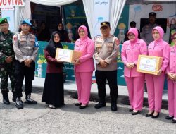 Kapolsek Biringkanaya dan Bhayangkari Kunjungi Pos Yan Terminal Daya, Serahkan Bingkisan untuk Personel