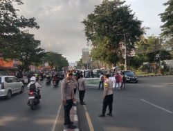 Polsek Rappocini Amankan Aksi Unjuk Rasa di Depan Kampus di Makassar