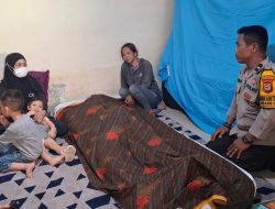 Wujud Empati dan Peduli, Bhabinkamtibmas Melayat ke Rumah Duka Warga Binaan