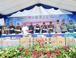 Kapolda Sulsel Hadiri Pemusnahan Rokok dan Minuman Beralkohol Ilegal oleh Kanwil DJBC Sulbagsel
