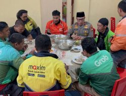 Suasana Hangat Idul Adha 1447 H, Kapolsek Ujung Pandang Bangun Sinergitas dengan Driver Online