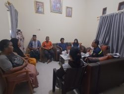 Bhabinkamtibmas Kelurahan Berua Mediasi Perselisihan Warga, Ajak Masyarakat Bijak Menyampaikan Informasi