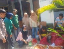 Bhabinkamtibmas Kelurahan Jongaya Perkuat Sinergi dengan Warga Melalui Pengamanan Pasar Murah