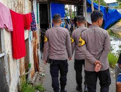 Patroli Jalan Kaki Polsek Tallo Masuk Lorong Permukiman, Perkuat Pelayanan dan Harkamtibmas