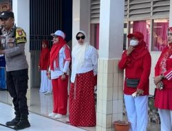 Bhabinkamtibmas Kassi-Kassi Pantau Porseni Pelajar, Dukung Kegiatan Positif Sambut HUT RI ke-81