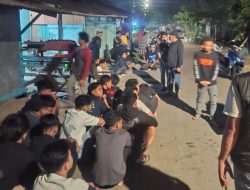 Cegah Tawuran, Polsek Manggala Amankan Puluhan Pemuda Nongkrong di Jalan Inspeksi Kanal Nipa-Nipa