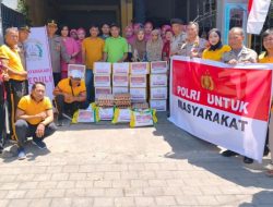 Polsek Manggala Bersama Bhayangkari Peduli Berbagi Semangat kepada Korban Kebakaran