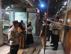 Antisipasi Gangguan Kamtibmas, Polsek Biringkanaya Kawal Penyegelan Lapak di Pasar Niaga Daya