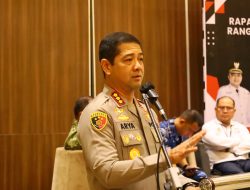 Jelang HUT ke-81 RI, Kapolrestabes Makassar Hadiri Rakor Forkopimda Makassar Bahas Kamtibmas di Kota Makassar