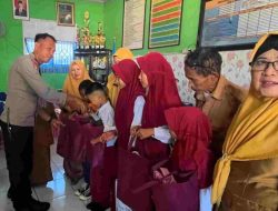 Motivasi Generasi Muda, Bhabinkamtibmas Untia Apresiasi Siswa Berprestasi SDN Lae-Lae