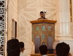 Tak Kenal Maka Tak Sayang, Kapolsek Bontoala Perkenalkan Diri Lewat Safari Jumat di Masjid Raya