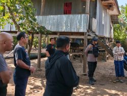 Terobos Jalan Setapak, Kapolsek Manggala Cek Kebutuhan Air Bersih Warga Romang Tangaya