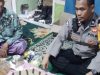 Tunjukkan Empati untuk Warganya, Bhabinkamtibmas Sambang Duka di Malam Hari