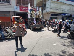 Kapolsek Bontoala Berikan Pelayanan Kawal Aksi Unras Sampaikan Aspirasi