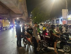 Antrean SPBU Mengular, Polsek Rappocini Turun Tangan Atur Arus Lalu Lintas