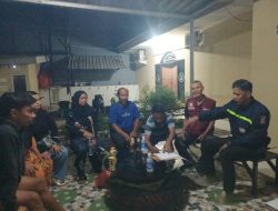 Bhabinkamtibmas Polsek Rappocini Berikan Pembinaan kepada Warga yang Diamankan karena Mabuk Berat