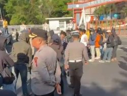 Kapolsek Rappocini Pimpin Pengamanan Kawal Aksi Unjuk Rasa di Depan Kampus