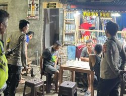 Patroli Jalan Kaki, Polsek Tallo Sapa Warga dan Pantau Titik Rawan Kamtibmas