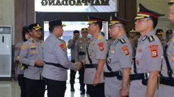 Kapolda Sulsel Pimpin Upacara Serah Terima Jabatan Karolog dan Kabidkeu Polda Sulsel