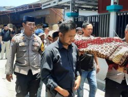 Wujud Kepedulian dan Empati, Polsek Tamalate Melayat ke Rumah Duka Orang Tua Kanit Intelkam