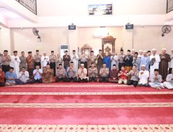 Polisi Bersama Masyarakat, Kapolrestabes Makassar Sampaikan Pesan Kamtibmas Lewat Safari Subuh
